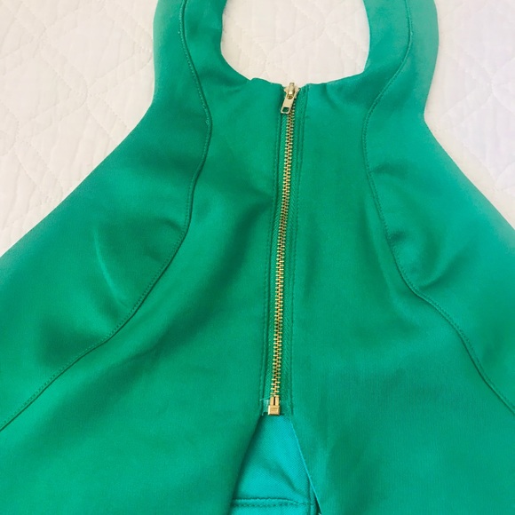 🛍Cropped Brilliant Green Halter Top - Picture 2 of 7